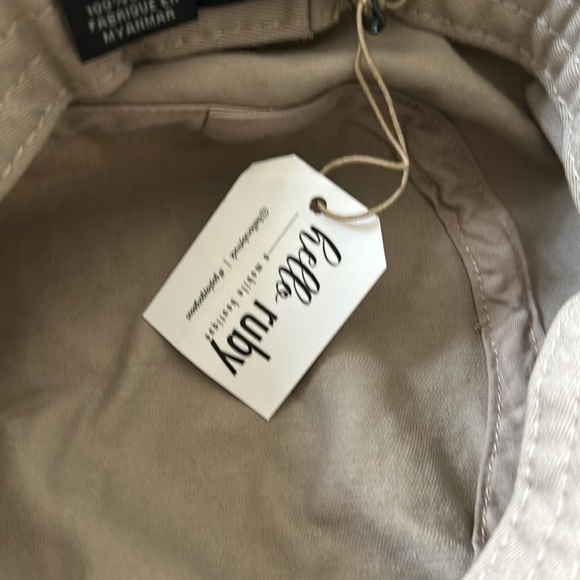 NWT “Omaha” Bucket Hat - Picture 3 of 4